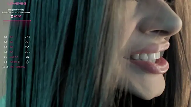 Snapshot of sweetest_bella chatting on 15, 1, 2025 sweetest bella online show from 15, 1, 2025