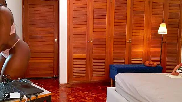 lissetlong69 online show from 13, 12, 2025