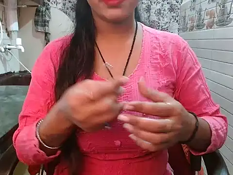 LovingPihu online show from 28, 11, 2025