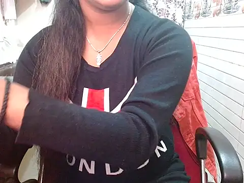 Snapshot of LovingPihu chatting on 3, 2, 2026 LovingPihu online show from 3, 2, 2026