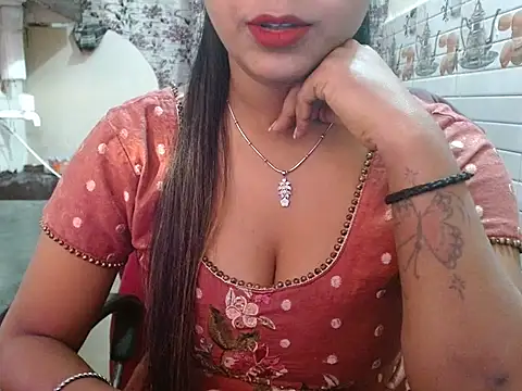 Snapshot of LovingPihu chatting on 5, 2, 2026 LovingPihu online show from 5, 2, 2026