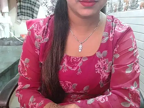 Snapshot of LovingPihu chatting on 3, 3, 2026 LovingPihu online show from 3, 3, 2026