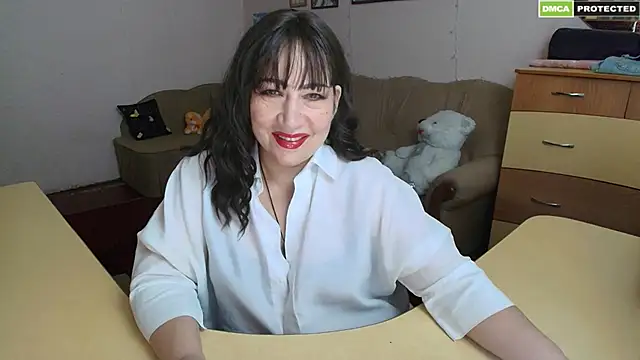 Lucretia Goldi  online show from 30, 12, 2024