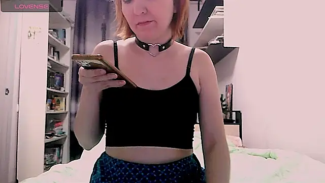 Snapshot of BrattyFoxyGirl chatting on 24, 1, 2025 BrattyFoxyGirl online show from 24, 1, 2025