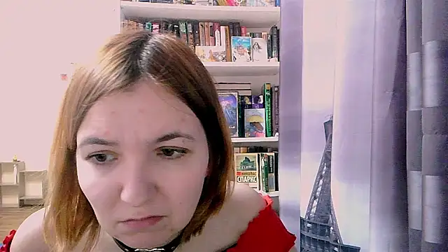 Snapshot of BrattyFoxyGirl chatting on 17, 2, 2025 BrattyFoxyGirl online show from 17, 2, 2025