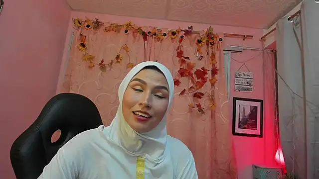 Snapshot of DarshaKhemu chatting on 8, 9, 2025 DarshaKhemu online show from 8, 9, 2025