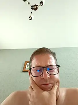 Snapshot of tavio1 chatting on 15, 2, 2026 tavio1 online show from 15, 2, 2026