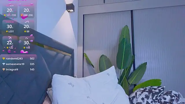 Snapshot of Mia_Tin chatting on 2, 11, 2025 Mia Tin online show from 2, 11, 2025