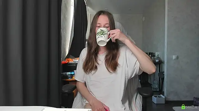Snapshot of Courtney_Luv chatting on 17, 6, 2026 Courtney Luv online show from 17, 6, 2026
