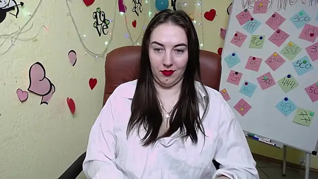 Snapshot of KaleyReed chatting on 6, 2, 2025 KaleyReed online show from 6, 2, 2025