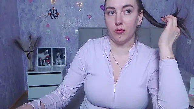 Snapshot of KaleyReed chatting on 14, 2, 2025 KaleyReed online show from 14, 2, 2025