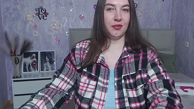 Snapshot of KaleyReed chatting on 11, 3, 2025 KaleyReed online show from 11, 3, 2025