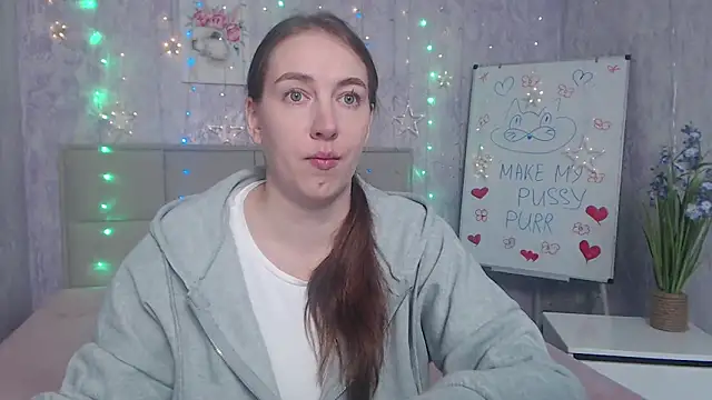 Snapshot of KaleyReed chatting on 11, 10, 2025 KaleyReed online show from 11, 10, 2025