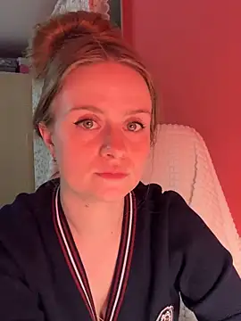 Snapshot of SophiaSweet_ chatting on 28, 3, 2026 SophiaSweet online show from 28, 3, 2026