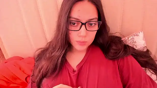 Snapshot of roniewester chatting on 18, 6, 2026 roniewester online show from 18, 6, 2026