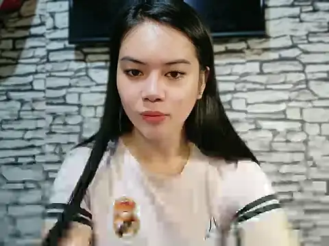 Hebefemme online show from 4, 3, 2026