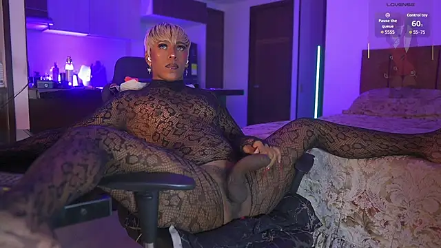 AmberRaus online show from 4, 11, 2025