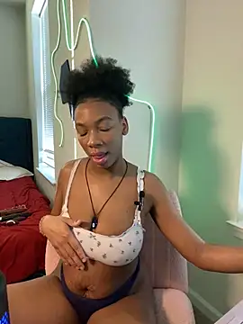 Snapshot of EatSweetMolly chatting on 23, 2, 2025 EatSweetMolly online show from 23, 2, 2025