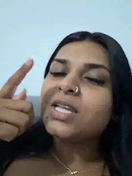 Snapshot of layla_amin chatting on 2, 11, 2025 layla amin online show from 2, 11, 2025