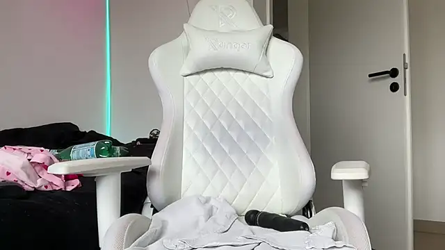 HannaXLove online show from 3, 6, 2026