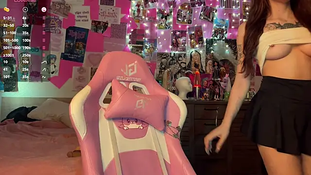 boobsybootie online show from 30, 9, 2025