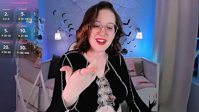 Charmy Gracy online show from 29, 10, 2025