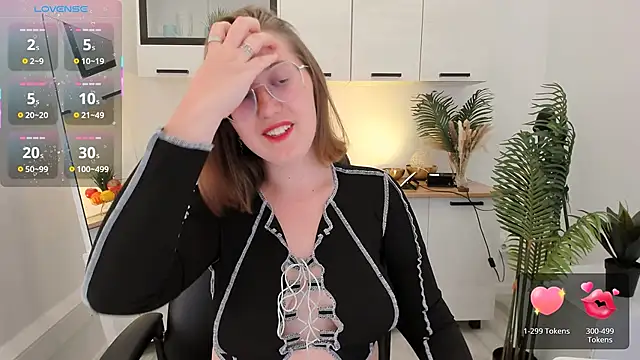 Charmy Gracy online show from 24, 4, 2026