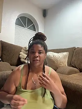 Snapshot of HEARTBREAKBRE chatting on 24, 4, 2026 HEARTBREAKBRE online show from 24, 4, 2026