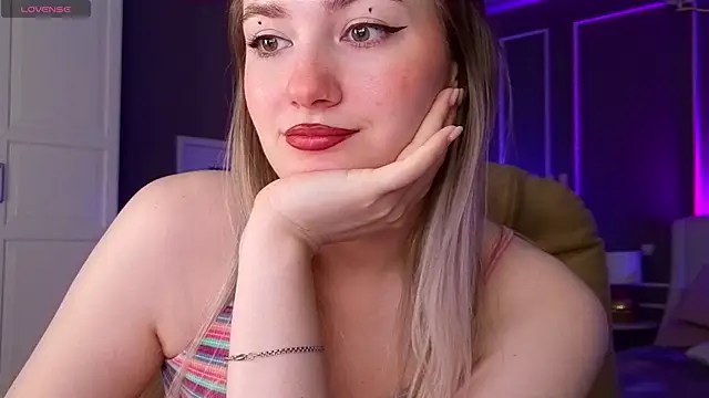 elinanortas online show from 8, 11, 2025