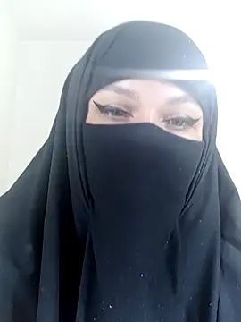 evelyn  salah online show from 14, 10, 2025