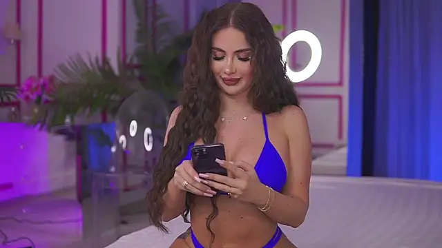 AshleySinn online show from 9, 12, 2024