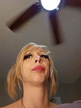 AmethystFoxx online show from 13, 2, 2025