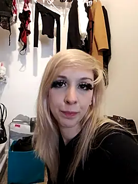 AmethystFoxx online show from 13, 1, 2026