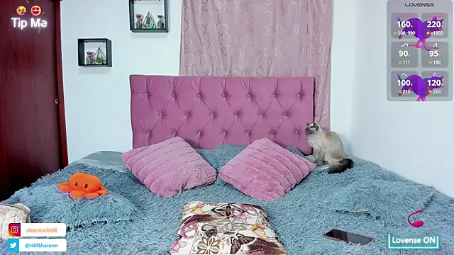 Snapshot of sharon_hill chatting on 3, 10, 2025 sharon hill online show from 3, 10, 2025