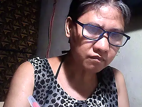 Snapshot of sweetsosie18 chatting on 9, 7, 2026 sweetsosie18 online show from 9, 7, 2026