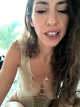 amanilouve online show from 8, 1, 2025