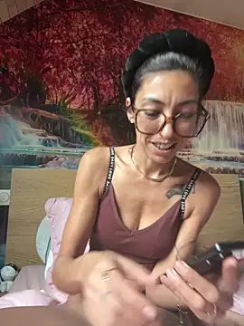 amanilouve online show from 10, 3, 2026