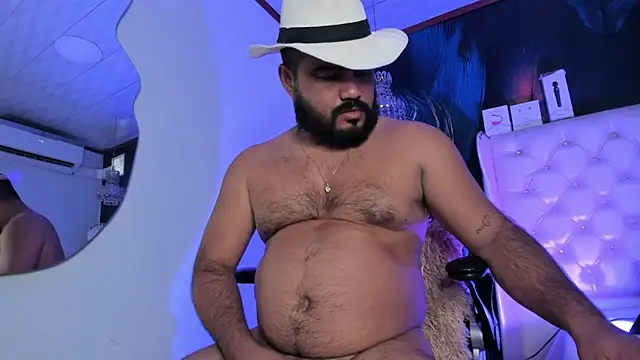 Snapshot of MichaelBear_ chatting on 7, 2, 2025 MichaelBear online show from 7, 2, 2025