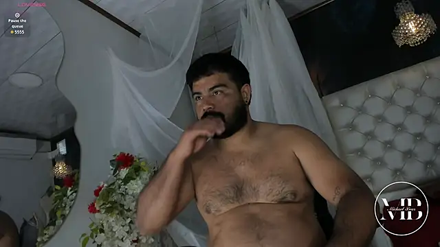 Snapshot of MichaelBear_ chatting on 15, 9, 2025 MichaelBear online show from 15, 9, 2025
