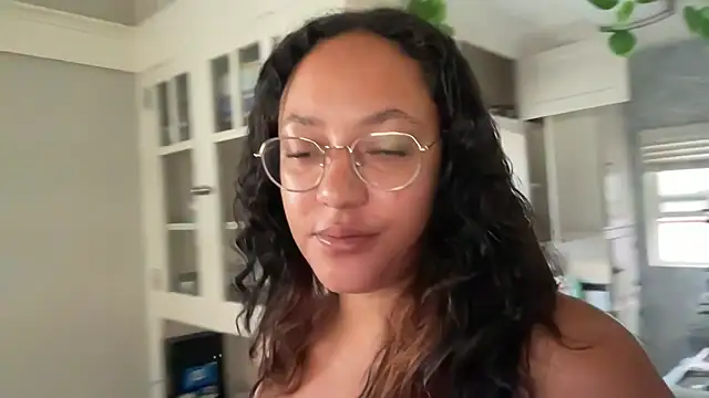 dreamyriri online show from 8, 4, 2026