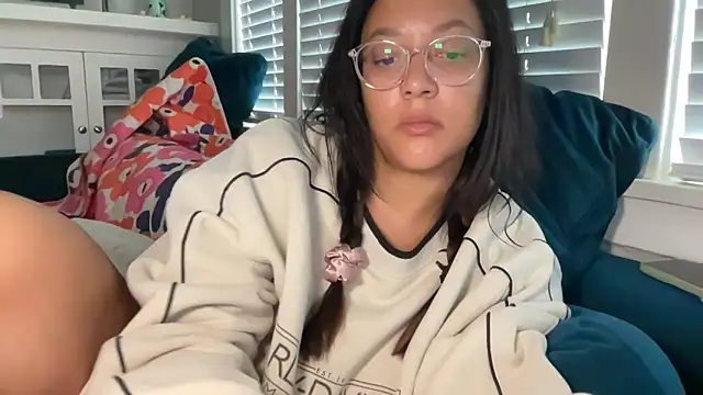 Snapshot of dreamyriri chatting on 27, 5, 2026 dreamyriri online show from 27, 5, 2026