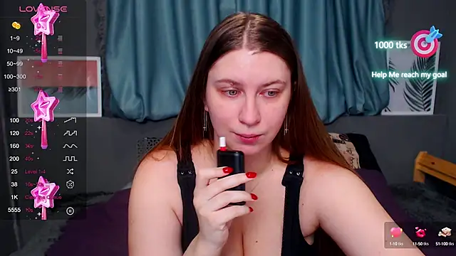 Snapshot of LiyaSilve chatting on 20, 12, 2024 LiyaSilve online show from 20, 12, 2024