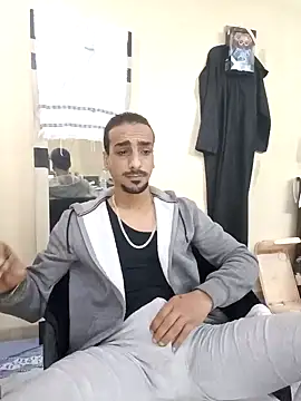 Snapshot of highguy chatting on 11, 12, 2024 highguy online show from 11, 12, 2024