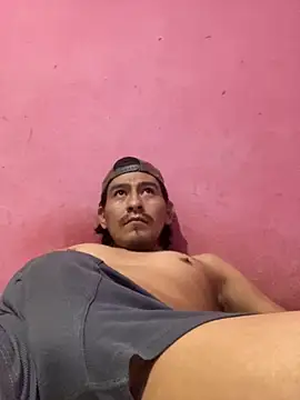 Snapshot of duggan12 chatting on 25, 9, 2025 duggan12 online show from 25, 9, 2025