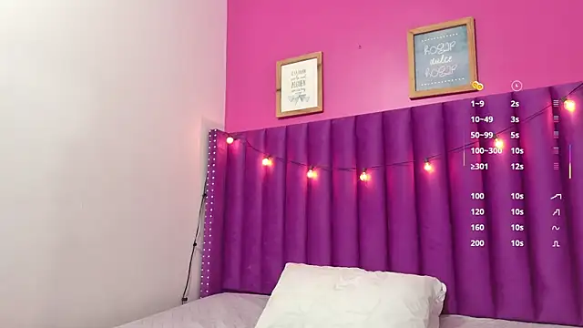 Snapshot of colombiamommy chatting on 2, 3, 2025 colombiamommy online show from 2, 3, 2025