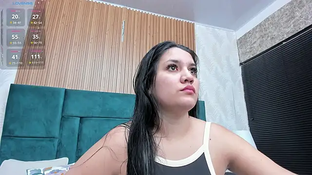 Kareena chopra online show from 5, 12, 2025