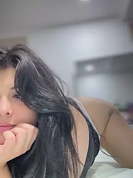 Snapshot of Alyaa_s chatting on 21, 10, 2025 Alyaa s online show from 21, 10, 2025