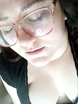 Snapshot of Sindy_Jeniceee chatting on 3, 12, 2024 Sindy Jeniceee online show from 3, 12, 2024