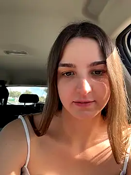 DoriDeluxe66 online show from 31, 10, 2025