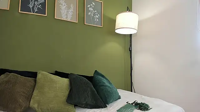 karlye 5 online show from 13, 9, 2025